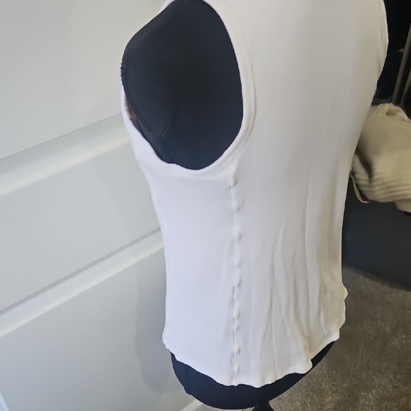 Shebird Aspen Fitted White Sleeveless Tank Top - Picture 5 of 7